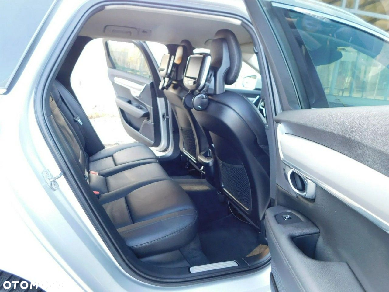 Volvo V90 T5 Momentum - 10