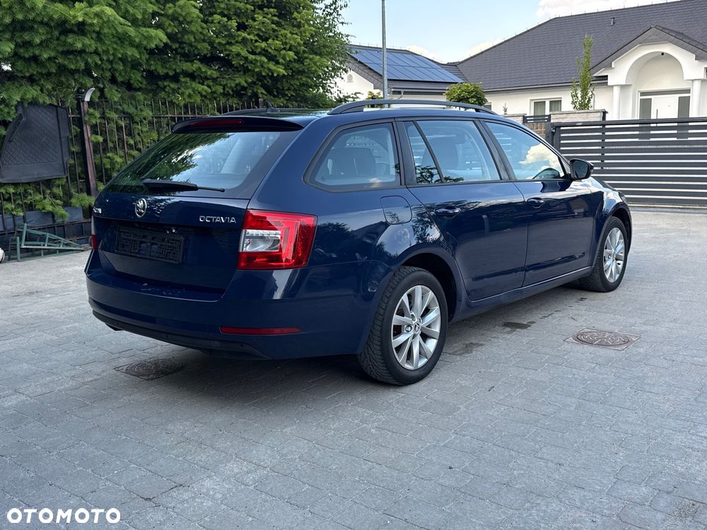 Skoda Octavia 1.6 TDI Style DSG - 5