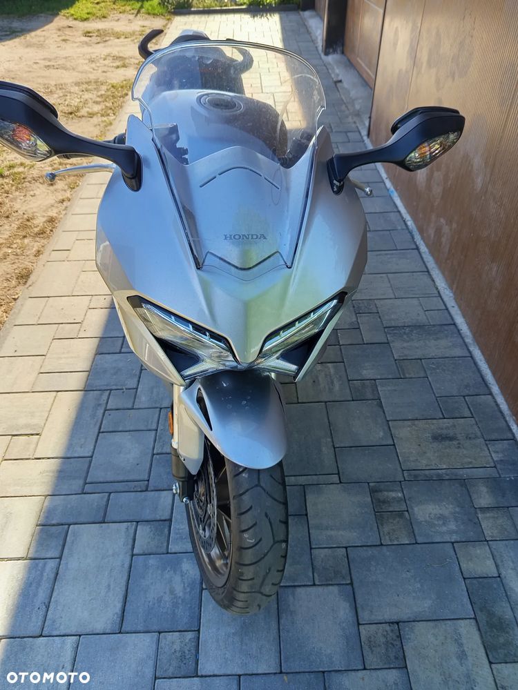 Honda VFR - 5