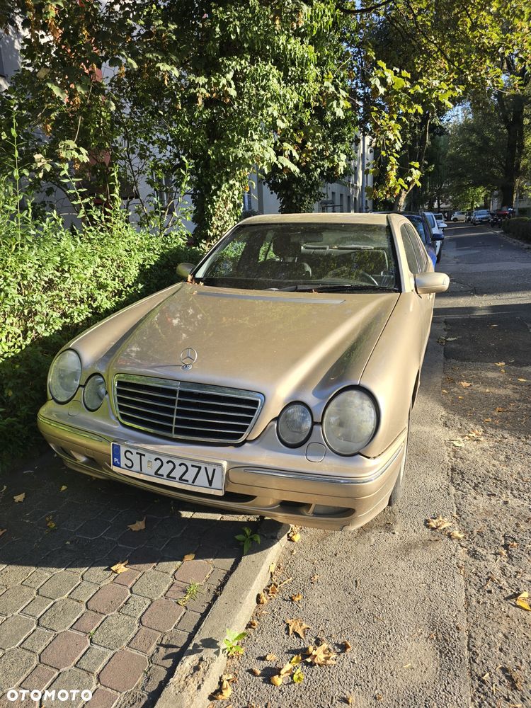 Mercedes-Benz Klasa E - 1