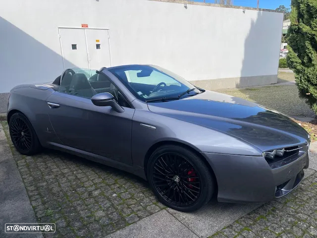 Alfa Romeo Spider - 35