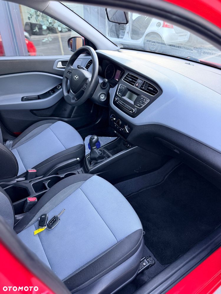 Hyundai i20 1.2 Intro Edition - 32
