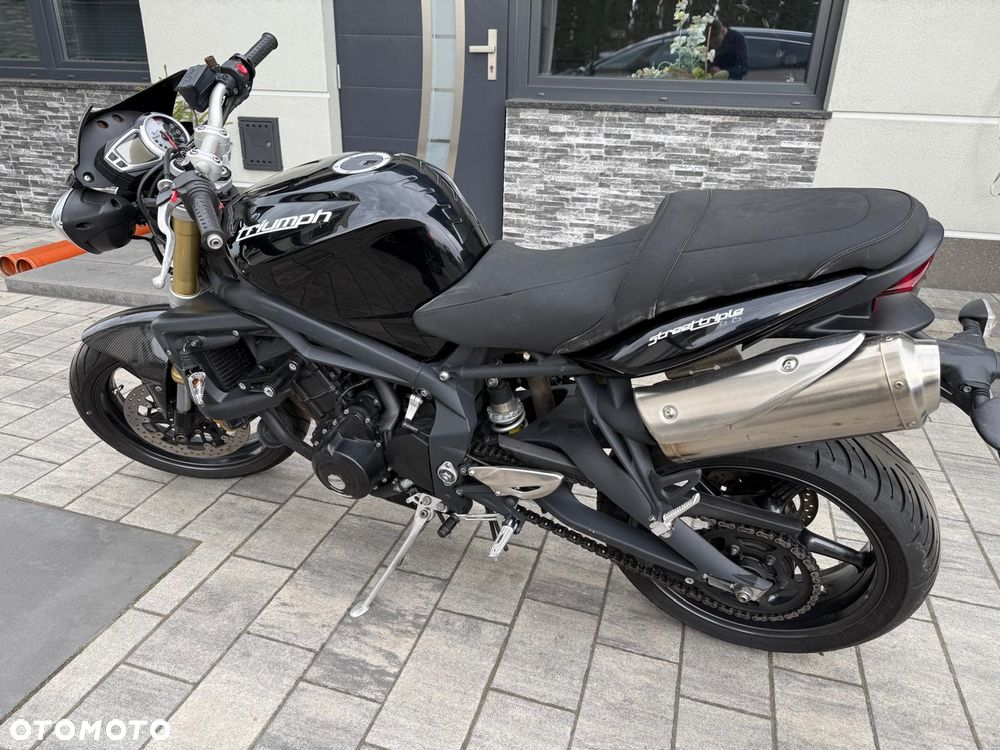 Triumph Street Triple - 8