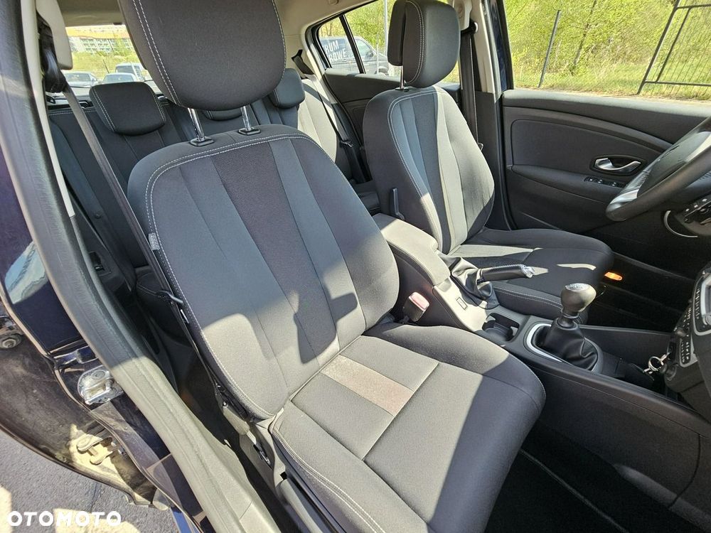 Renault Megane 1.6 16V Business - 11