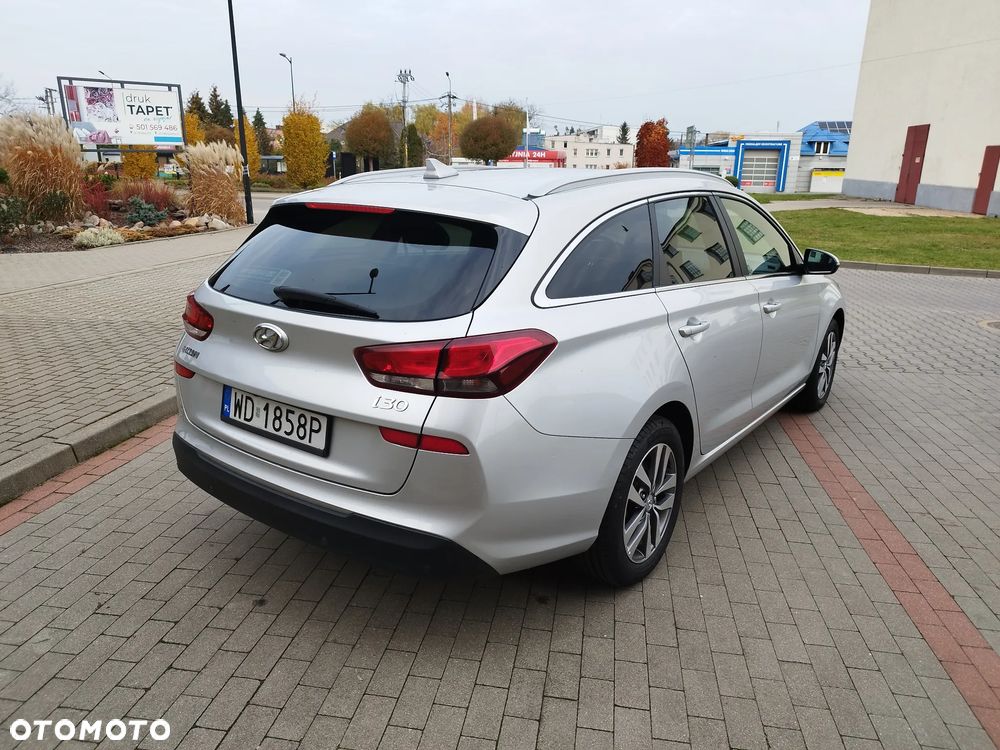 Hyundai i30 1.6 D Comfort - 6
