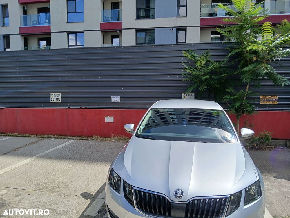 Skoda Octavia 1.6 TDI DSG Ambition - 1
