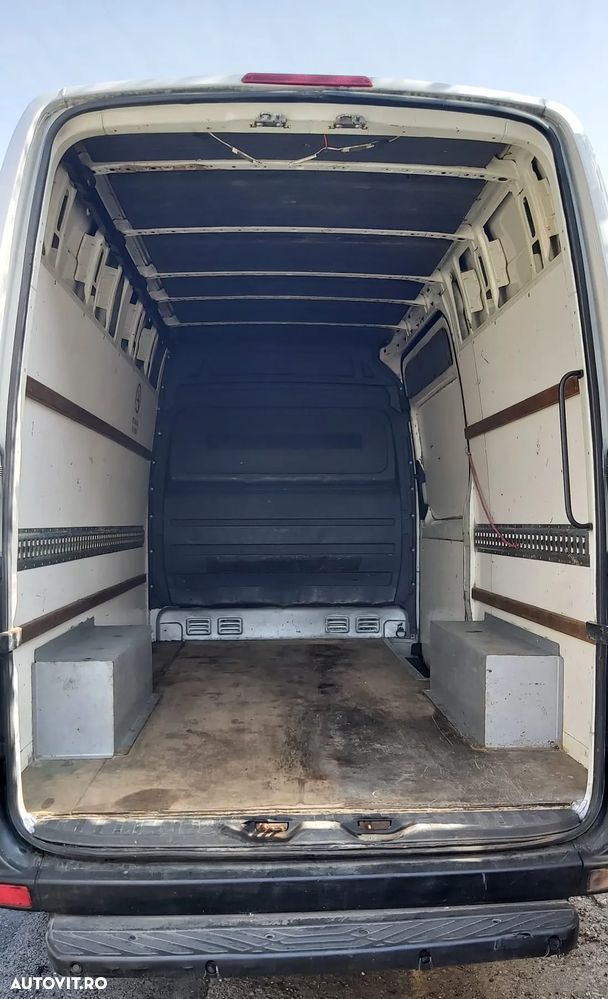 Volkswagen CRAFTER - 7