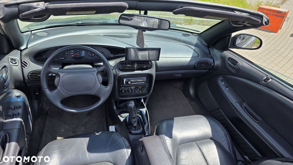 Chrysler Stratus - 7