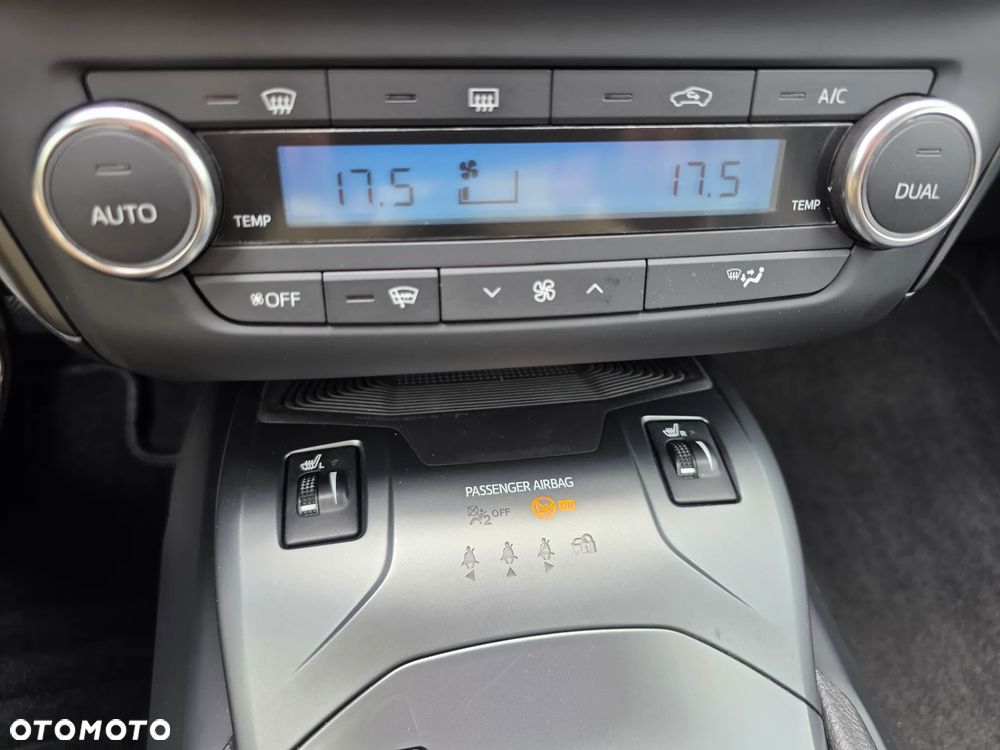 Toyota Avensis - 37