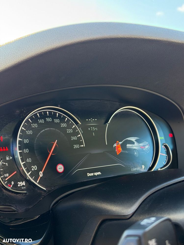 BMW Seria 5 530i xDrive AT - 36