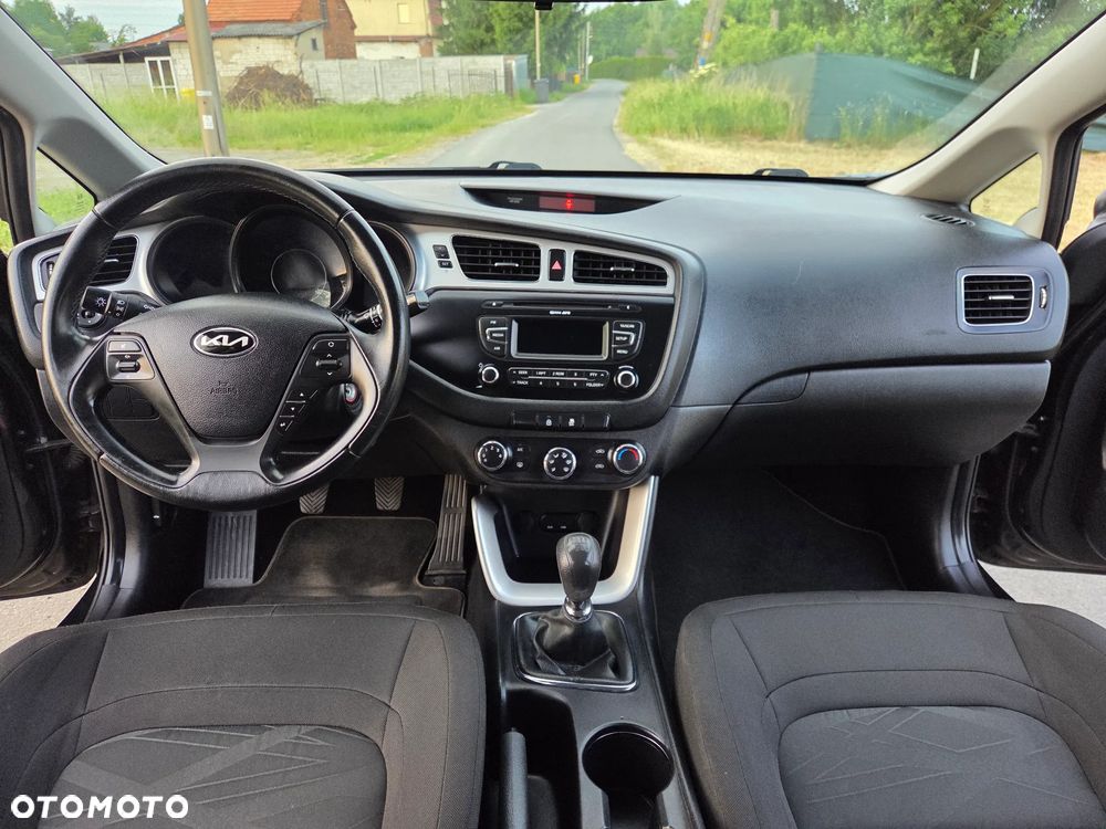 Kia Ceed 1.4 CVVT Attract - 13