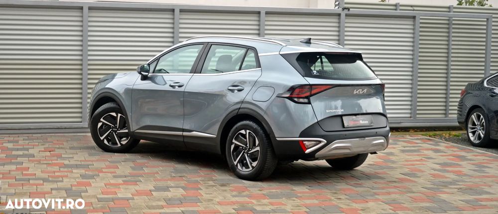 Kia Sportage 1.6 T-GDI HEV 6AT 4x2 Business Line - 16