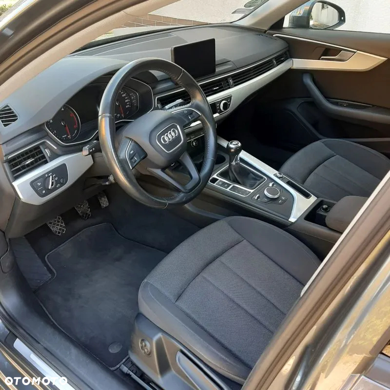 Audi A4 2.0 TDI Design - 8