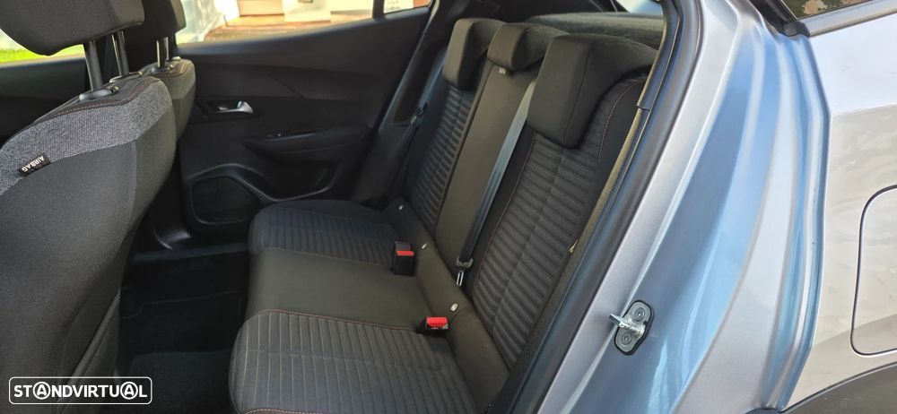 Peugeot 2008 1.2 PureTech Allure - 8