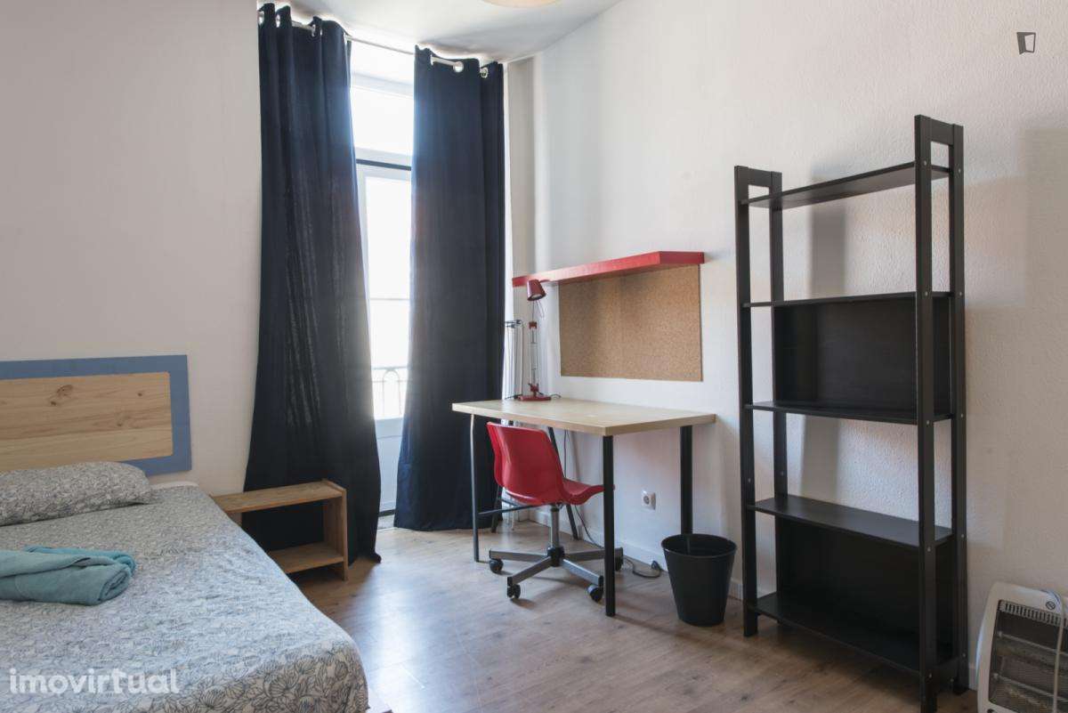 Quarto - localizado em Intendente Lisbon - Grande imagem: 2/21