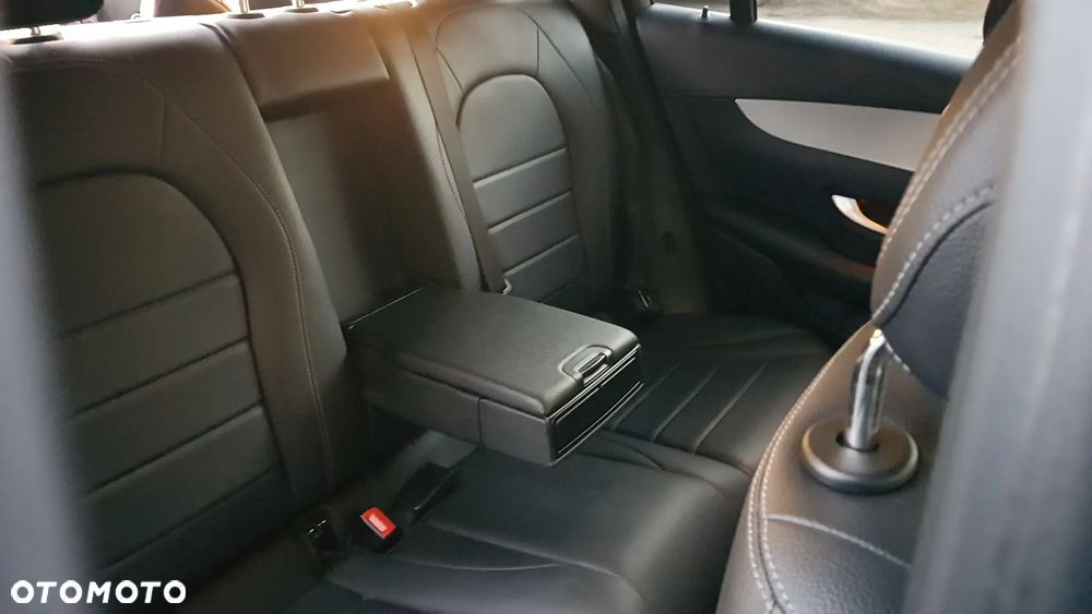 Mercedes-Benz GLC 200 d 4Matic 9G-TRONIC - 23
