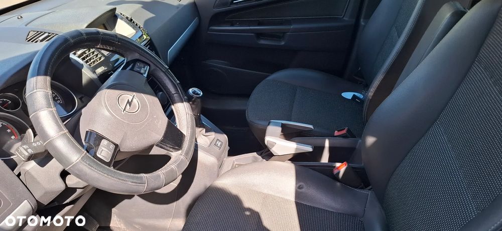 Opel Zafira 1.8 Cosmo - 8