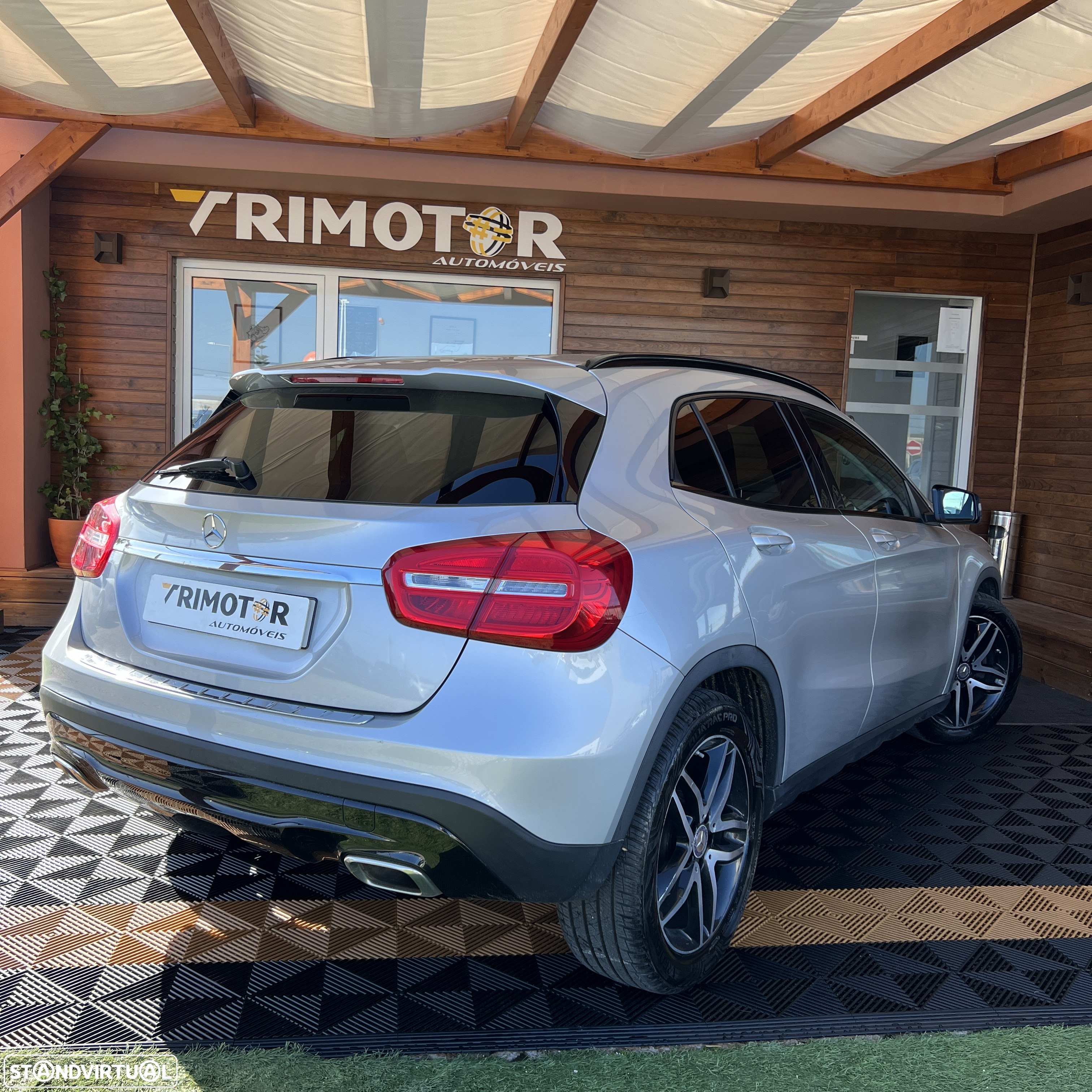 Mercedes-Benz GLA 180 CDi AMG Line - 4