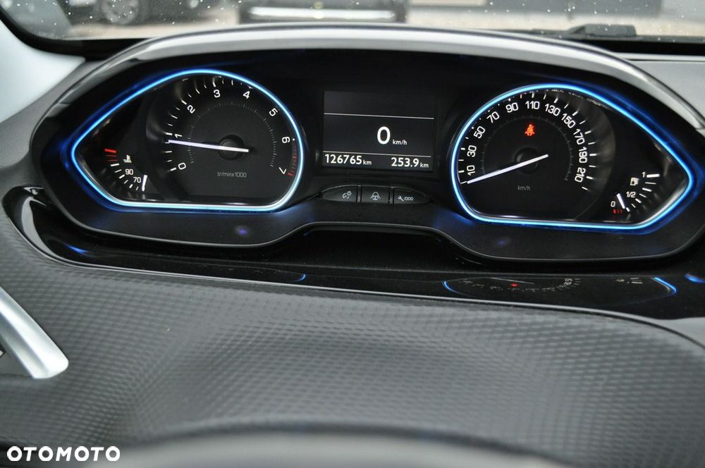 Peugeot 2008 120 VTI Allure - 18