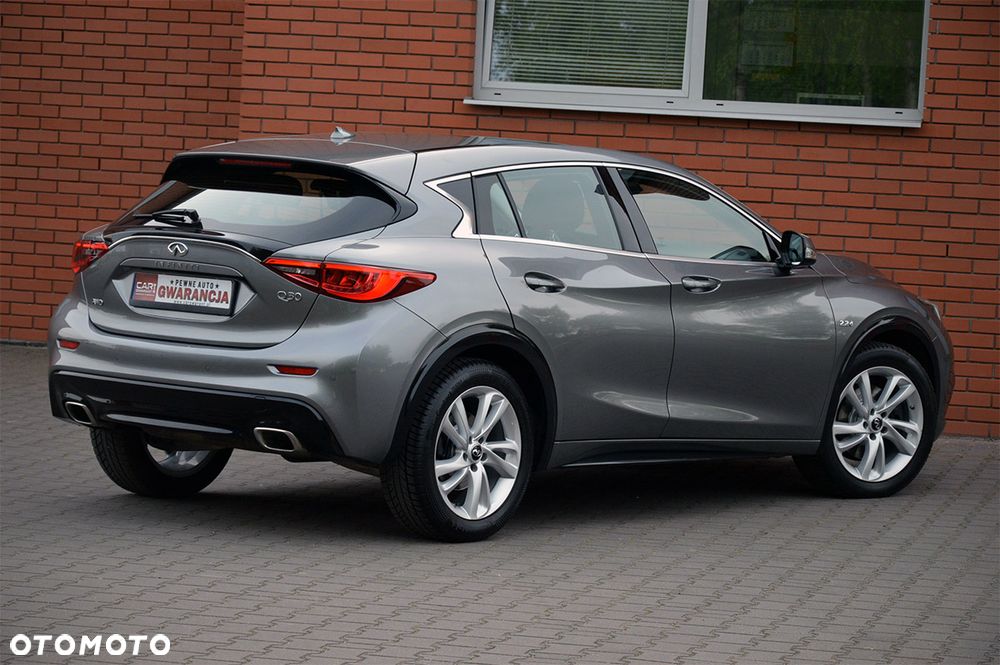 Infiniti Q30 2.2d DCT AWD City Black Edition - 35