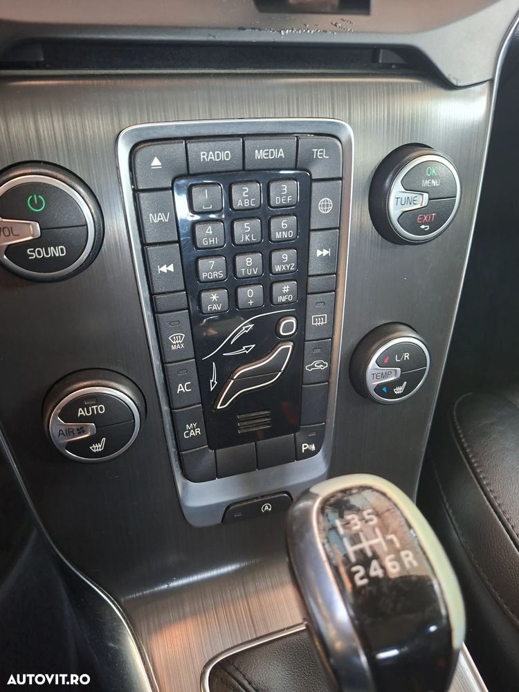 Volvo V40 D2 Summum - 15