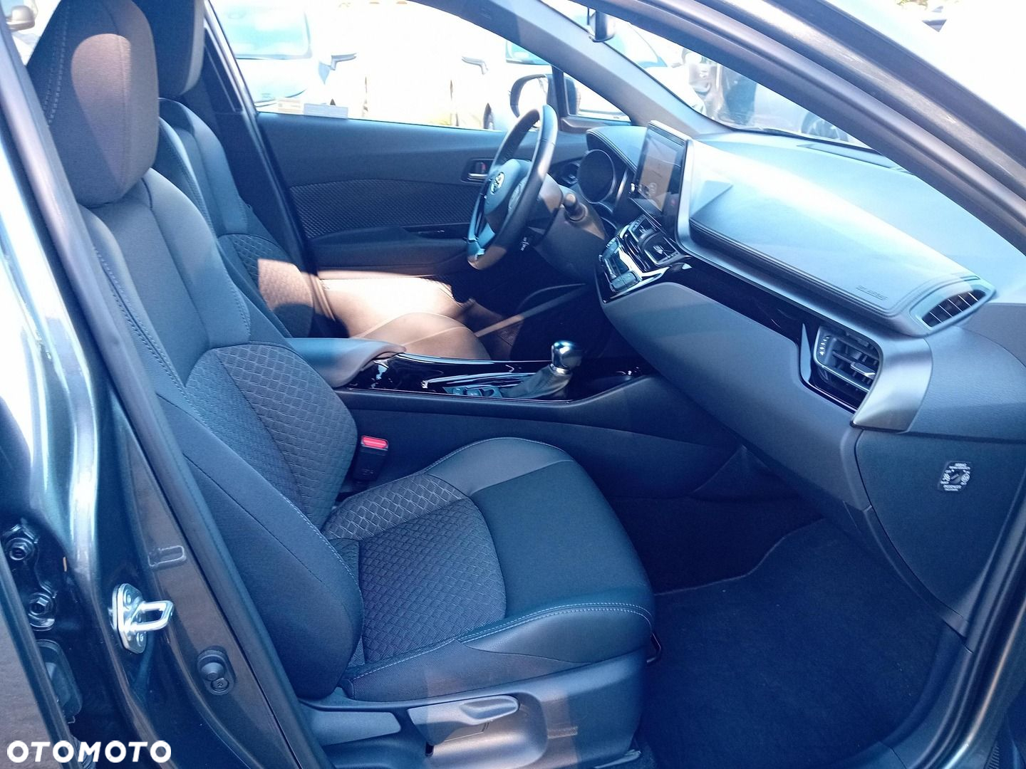 Toyota C-HR 1.8 Hybrid Style - 8