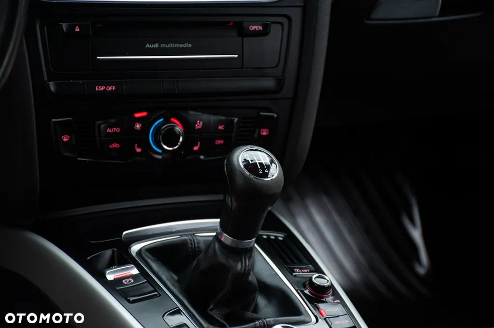 Audi A4 Avant 2.0 TDI DPF Ambiente - 32