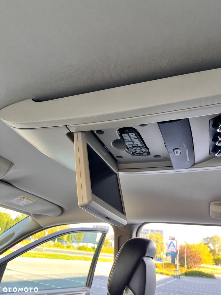 Lancia Voyager 3.6 Platinum - 21
