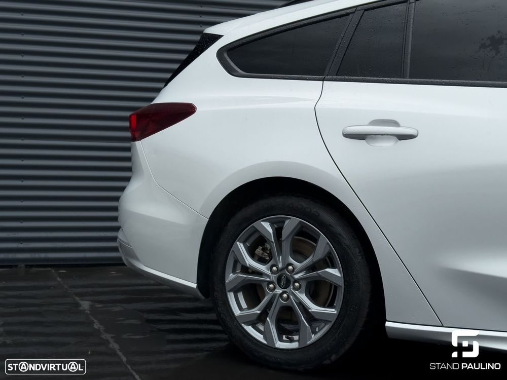Ford Focus SW 1.0 EcoBoost MHEV ST-Line - 11