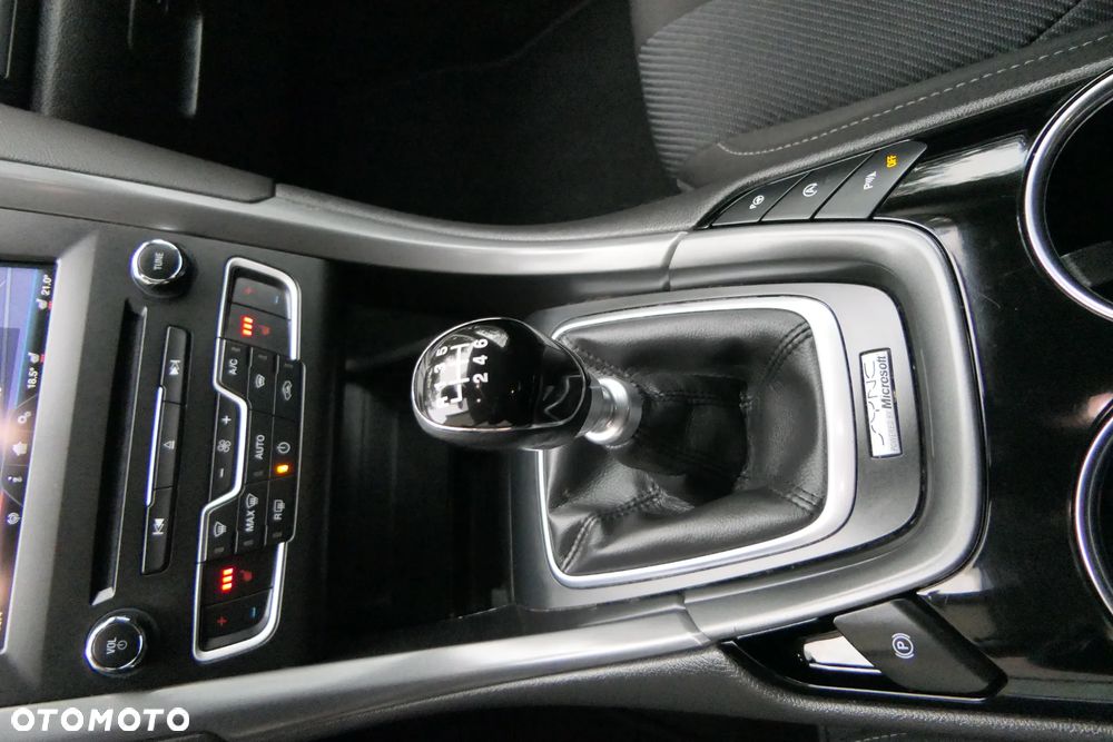 Ford Mondeo 2.0 TDCi Titanium - 27