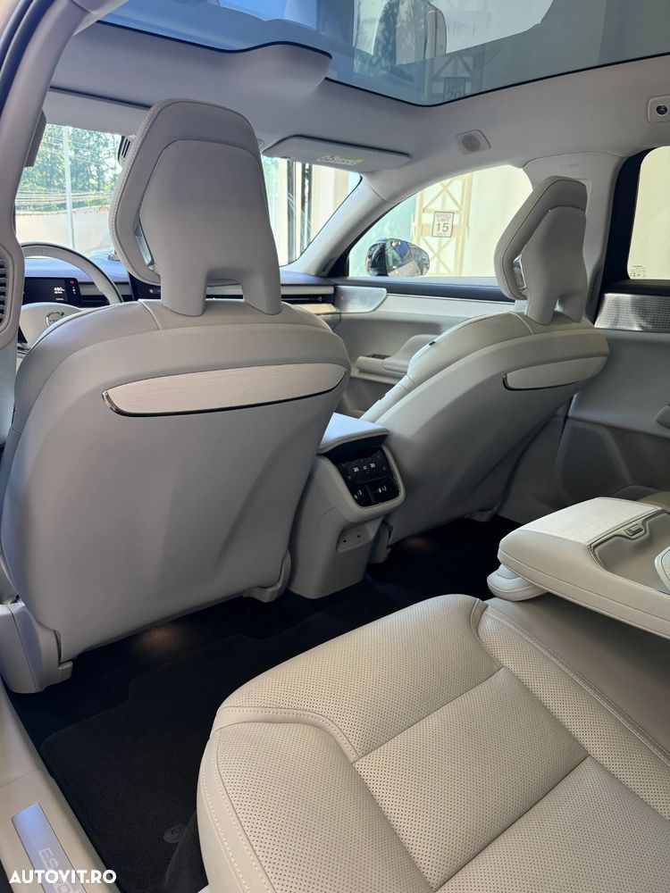 VOLVO Unknown Model 2025 — imagine 28