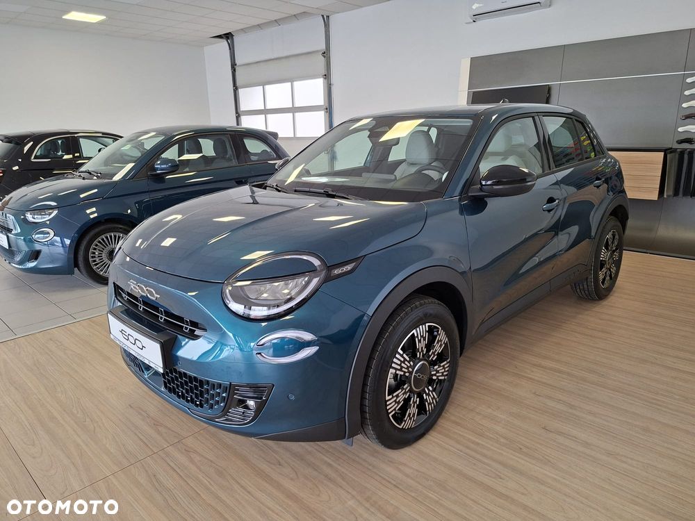 Fiat 600 1.2 Turbo Icon eDCT - 2