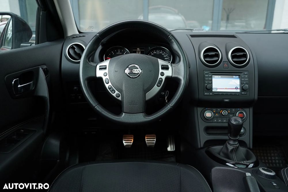 Nissan Qashqai 1.6 DCI 4 x 4 DPF Start/Stop tekna - 11