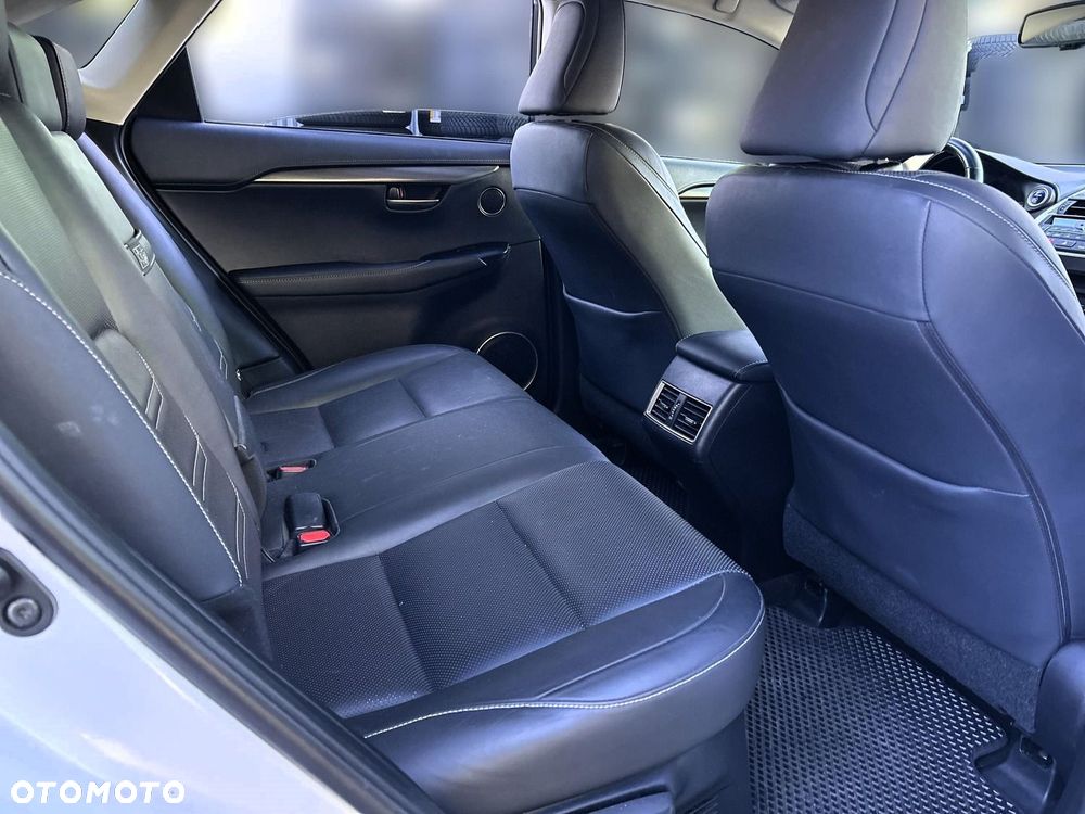 Lexus NX 300h Comfort AWD - 21
