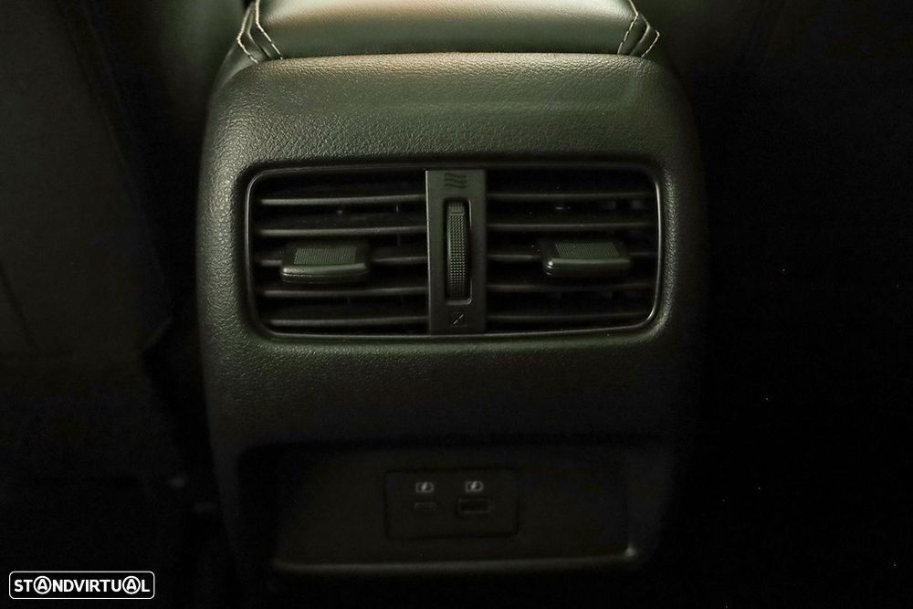 Nissan Qashqai 1.3 DIG-T N-Connecta LED Xtronic - 23