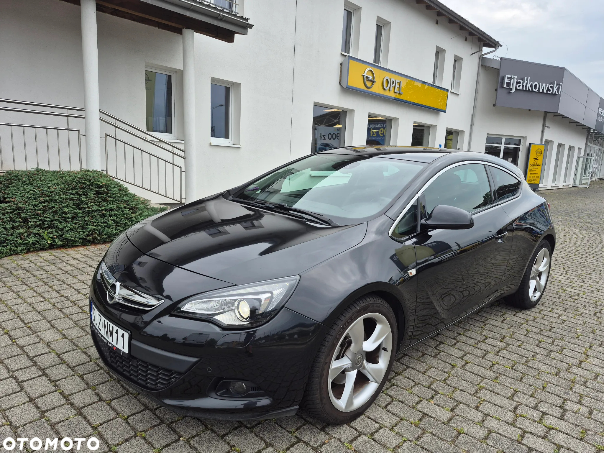 Opel Astra IV GTC 1.6 T Sport - 12