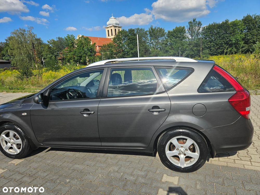 Kia Ceed 1.6 Comfort + - 25