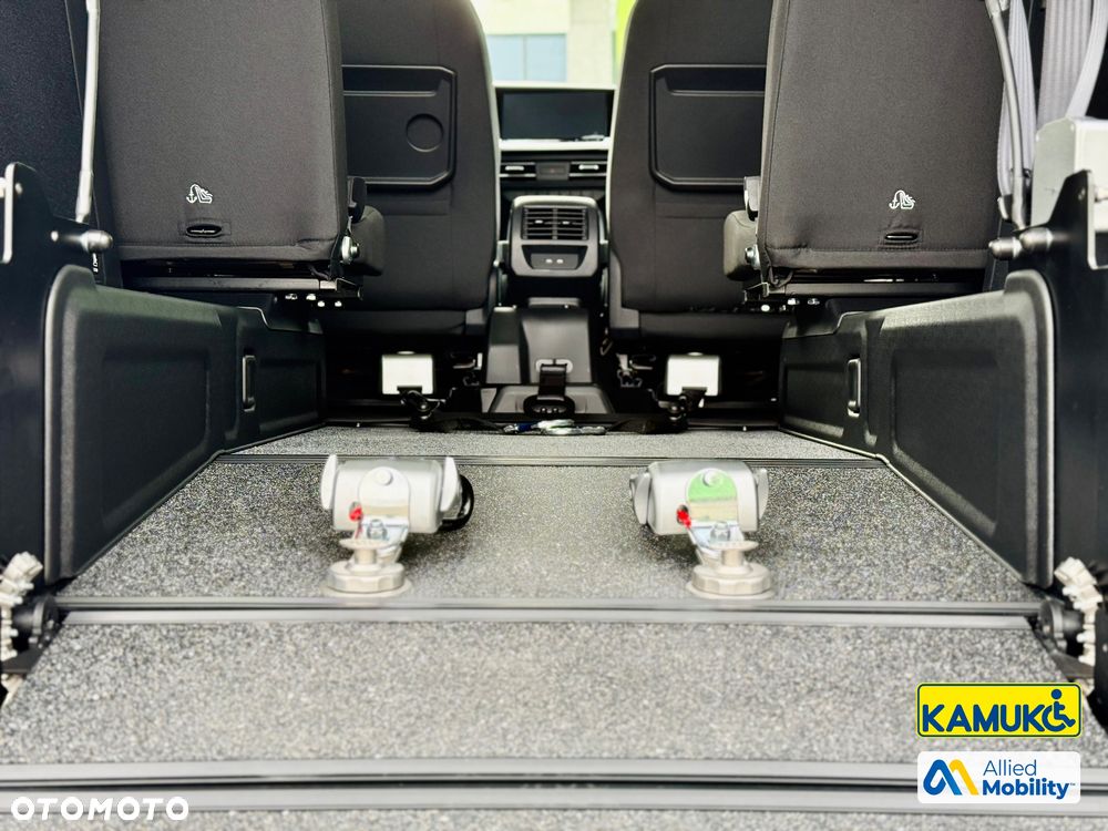 Ford Tourneo Connect 1.5 EcoBoost Titanium - 18