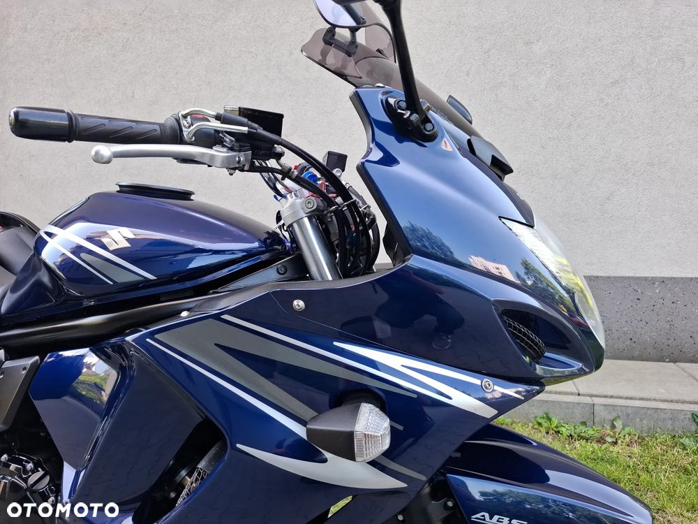 Suzuki GSX - 26