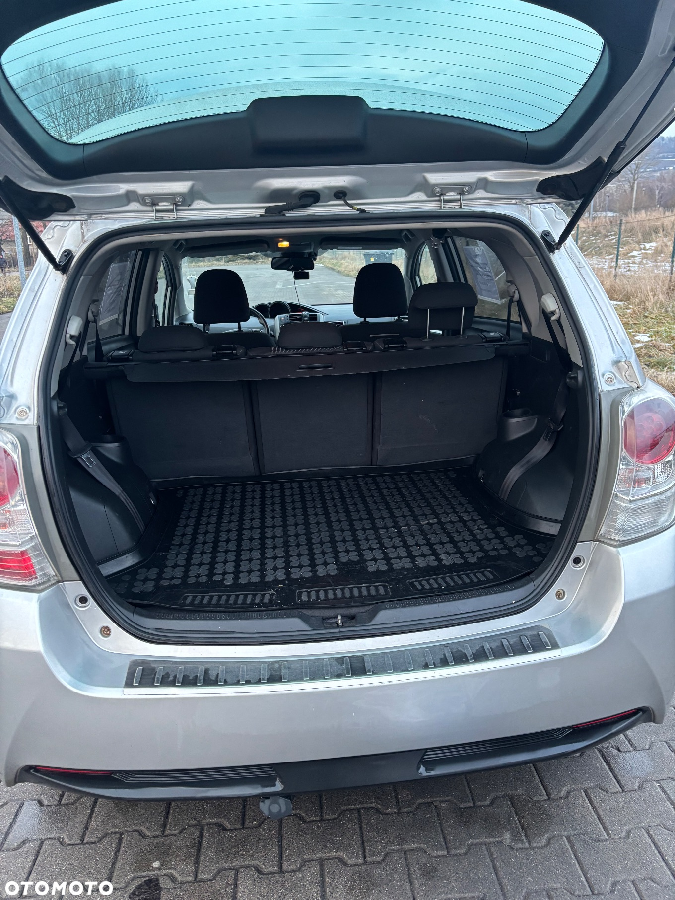 Toyota Verso 1.8 Premium 7os - 9