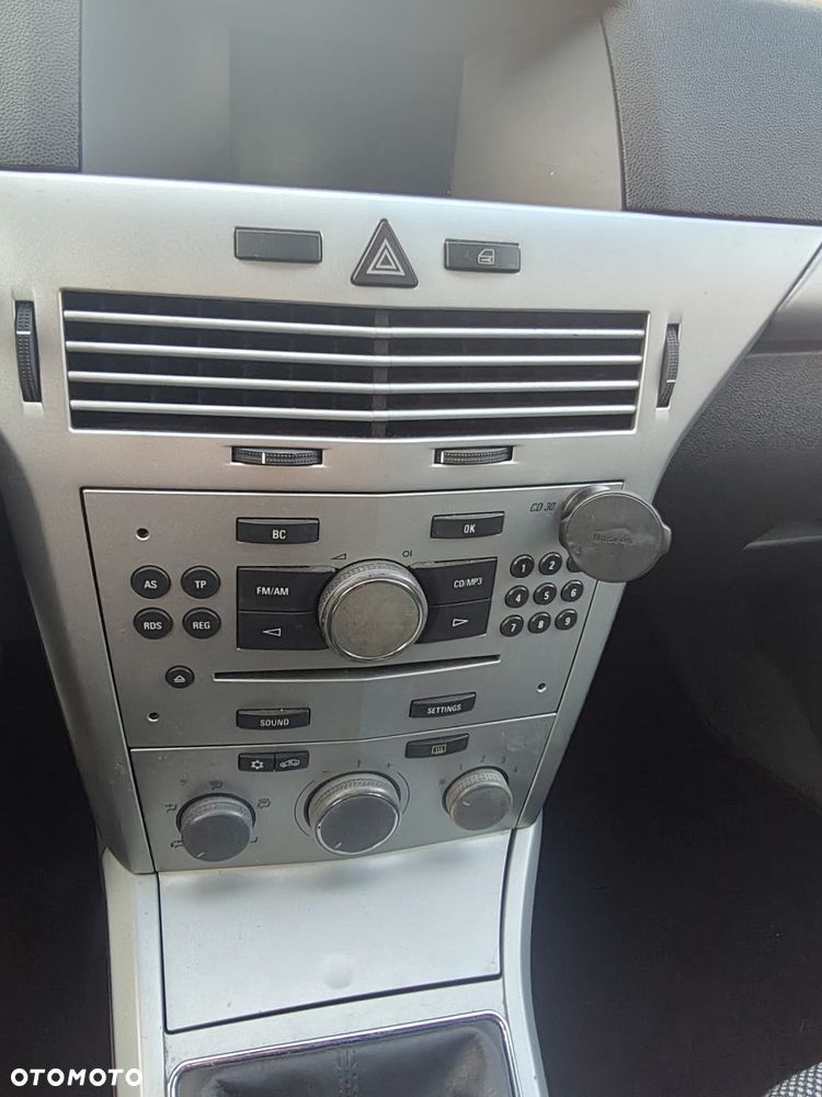 Opel Astra 2009 photo 5