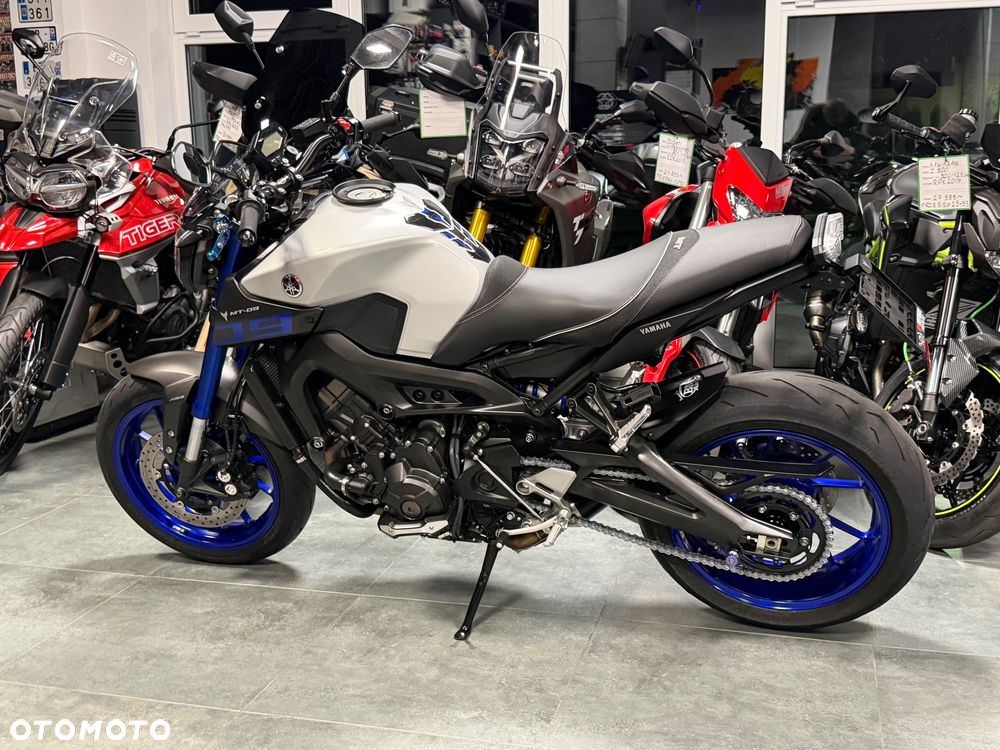 Yamaha MT - 30