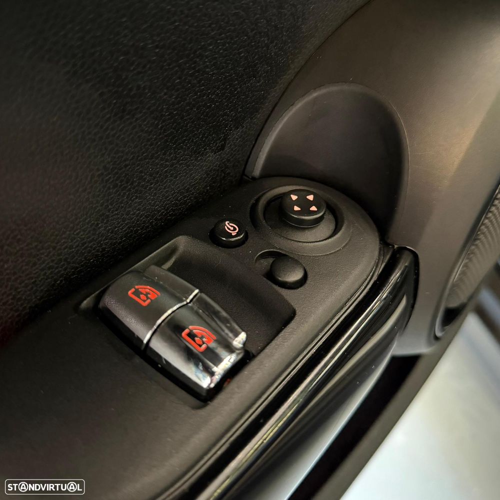 MINI 3 Portas Cooper SD Aut. - 3