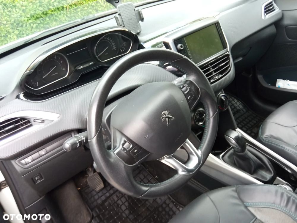 Peugeot 2008 Blue-HDi FAP 100 STOP & START Style - 5