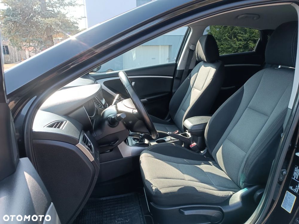 Hyundai i30 1.6 CRDi Premium - 8