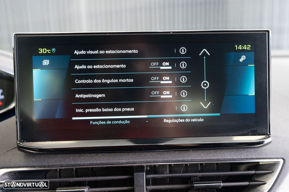 Peugeot 3008 1.6 Hybrid GT Pack e-EAT8 - 36