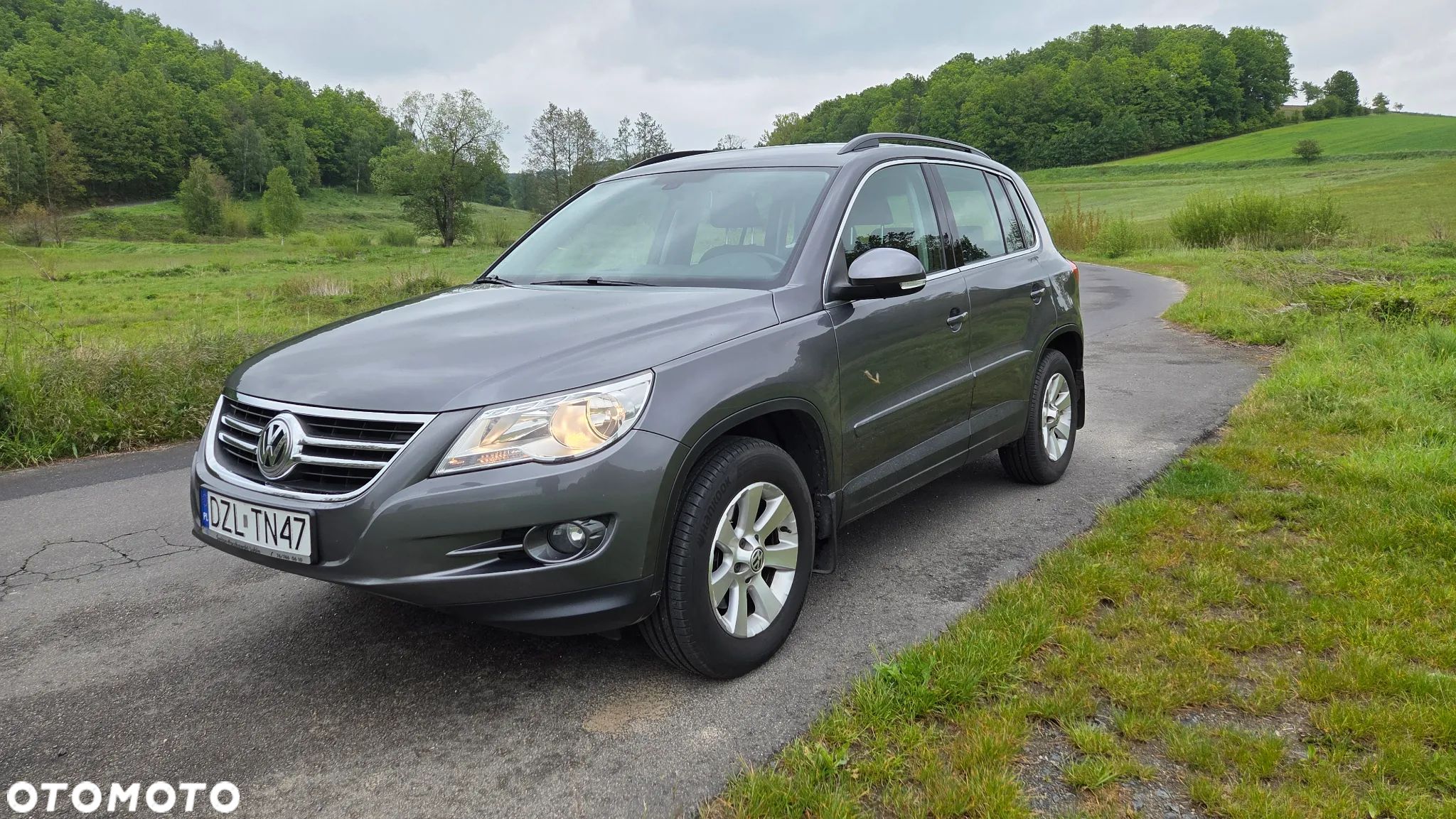 Volkswagen Tiguan - 1