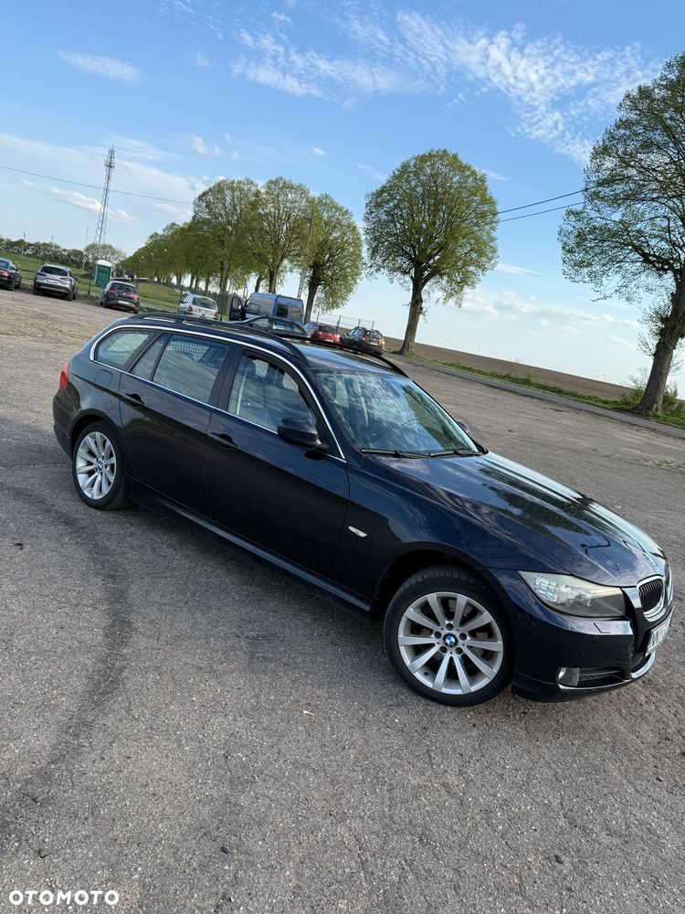 BMW Seria 3 325i xDrive - 1