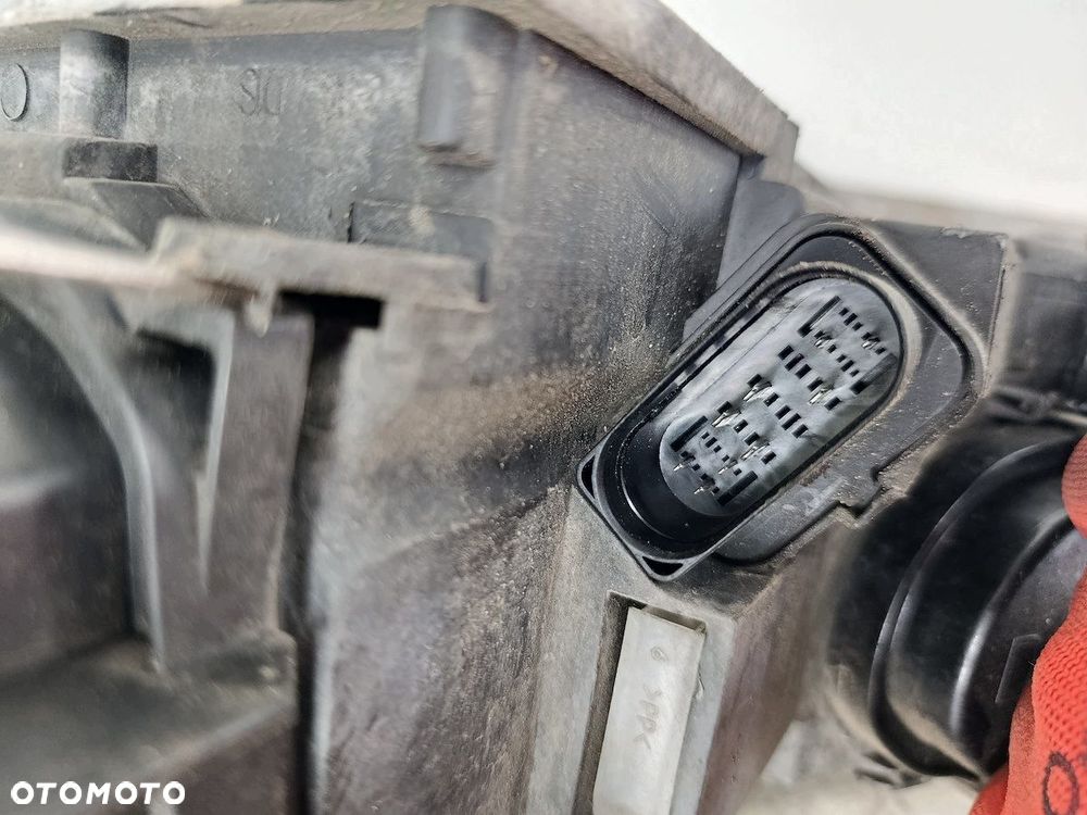 LAMPA PRZÓD PRAWA BIXENON VW PASSAT B6 3C0941754G 89312665  VALEO - 2