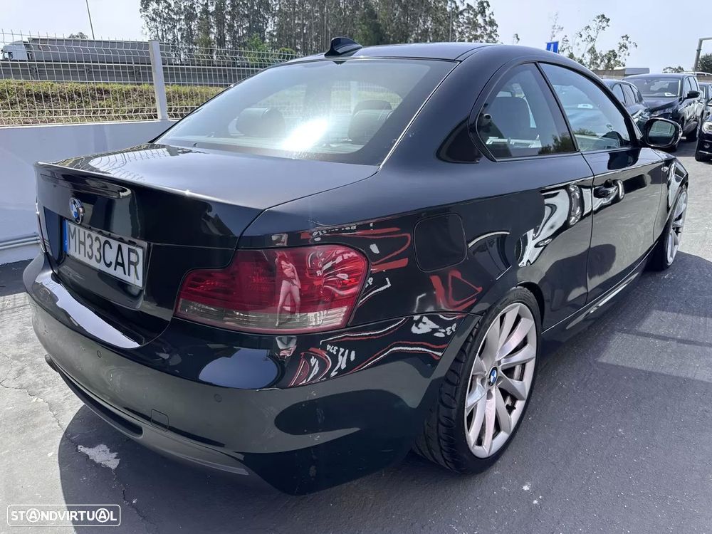 BMW 120 d Limited Edition Lifestyle c/ M Sport Pack - 7